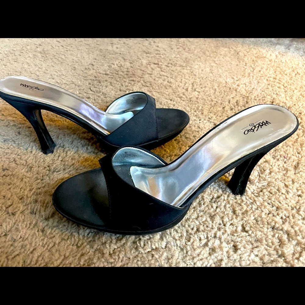Black Mossimo heels